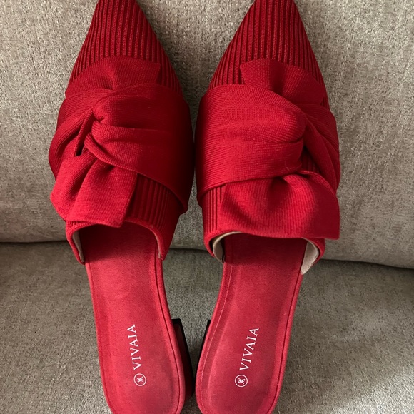Vivaia Shoes - Women’s. Red. Shoe,Mule, Pointed Toe, Knot Sandals, Vivia, Yaffa Pro. Size 9.5